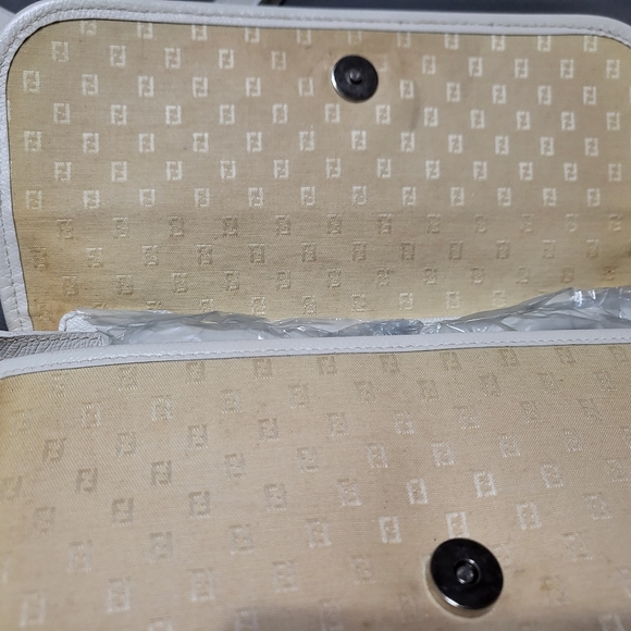 Vintage fendi bag. - Picture 2 of 8
